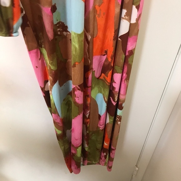 3/$15 The curve by Judani colorful watercolor assymetric maxi one shoulder dress - Picture 9 of 10